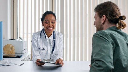 medecin patient sante docteur 1