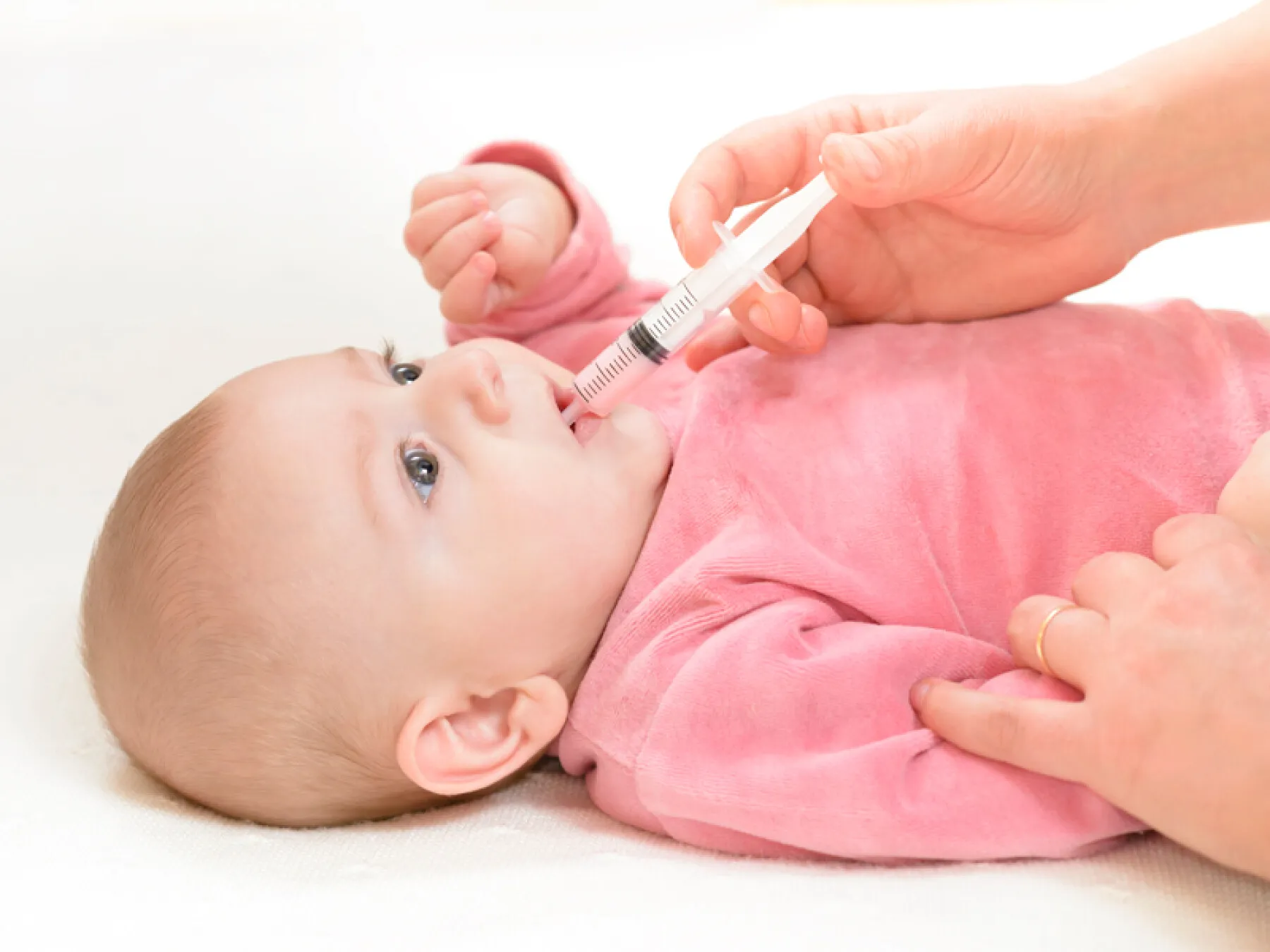 Vous vous demandez pourquoi votre bout de chou crie et pleure sans que rien ne semble l’apaiser ? Peut-être qu’il souffre de coliques. Le julep gommeux peut faire effet lors de ces situations. De quoi s’agit-il exactement ? 