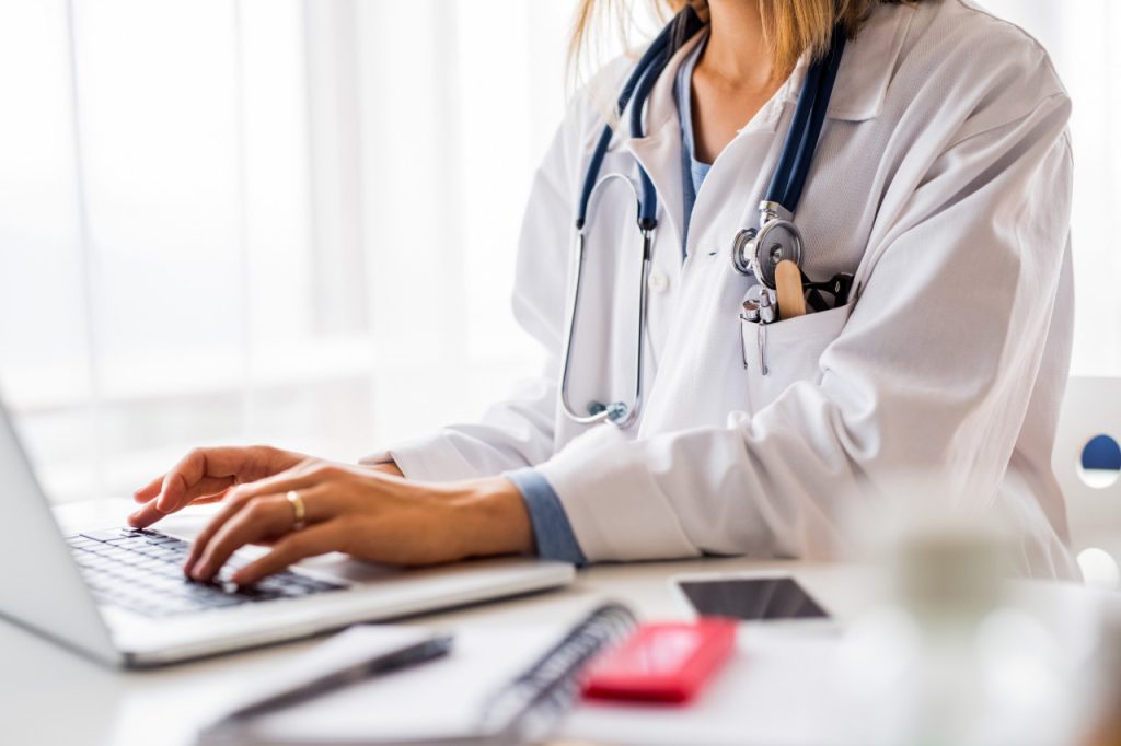 Santé : généralisation de la prescription électronique d'ici 2024